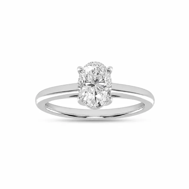 Oval diamantring, hvitt gull